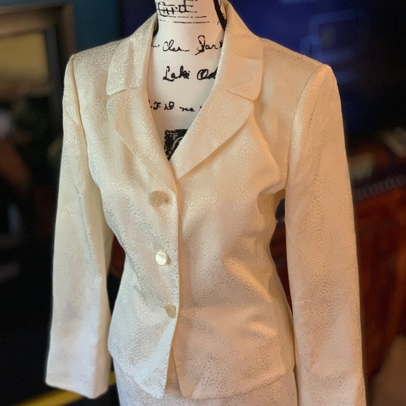 Brand New w/tags Suit Studio Size 14P Dress Suit New w/tags - Picture 2 of 16